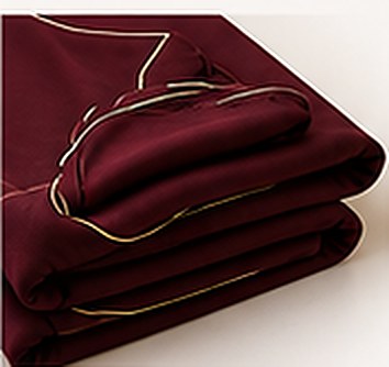 The Signature Set folded in Vintage Wine.